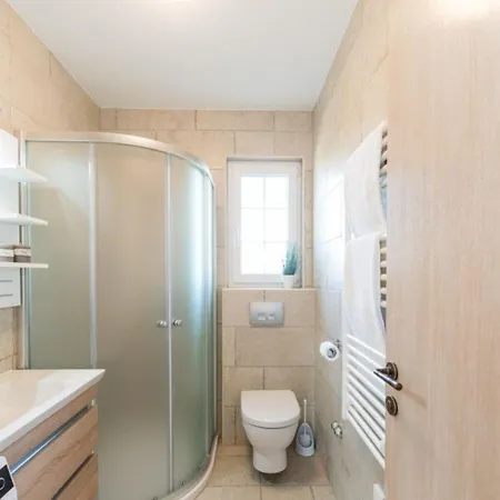 Hébergement de vacances Wunderschones Ferienhaus In Privlaka Mit Grosser Terrasse Privlaka (Zadar)