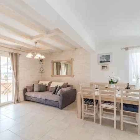 Wunderschones Ferienhaus In Privlaka Mit Grosser Terrasse Privlaka (Zadar)
