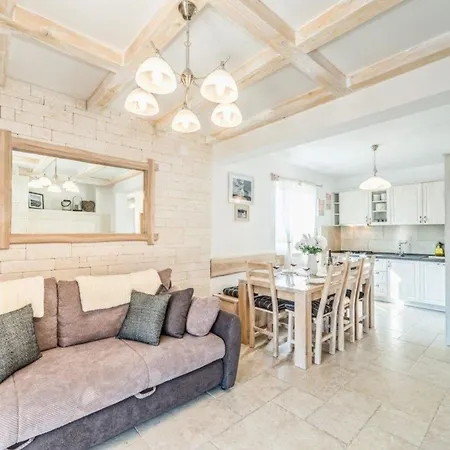 Wunderschones Ferienhaus In Privlaka Mit Grosser Terrasse Hébergement de vacances Privlaka (Zadar)